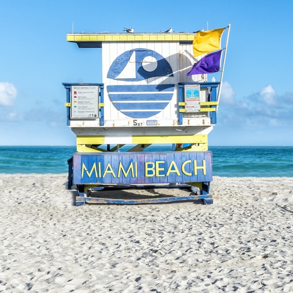 Miami Beach Lifeguard Stands No. 2 Variante 1 | 40x40 cm | Premium-Papier