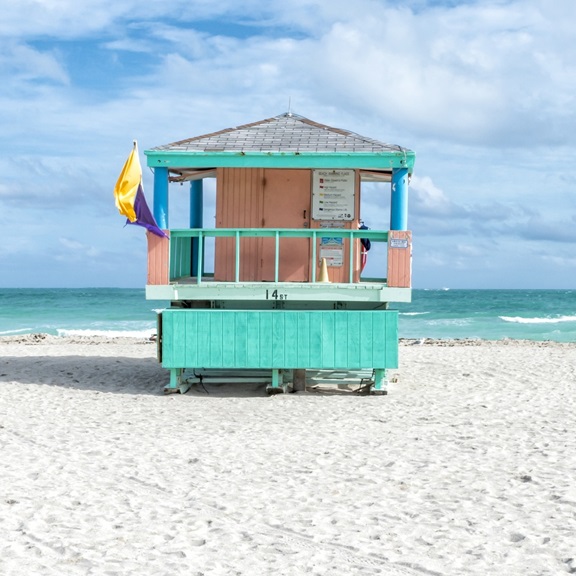Miami Beach Lifeguard Stands No. 7 Variante 1 | 40x40 cm | Premium-Papier