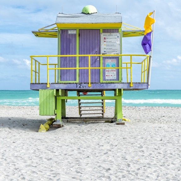 Miami Beach Lifeguard Stands No. 9 Variante 1 | 40x40 cm | Premium-Papier